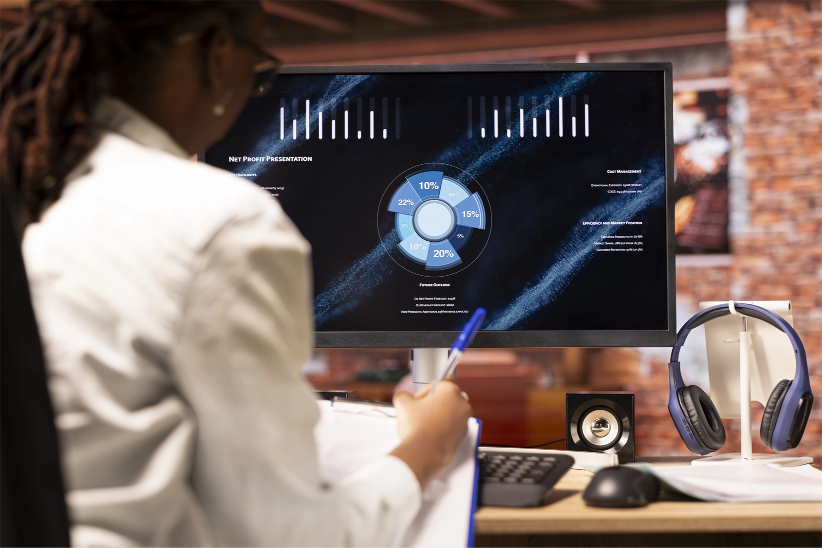 Making Numbers Meaningful with Data Visualization in Finance Events